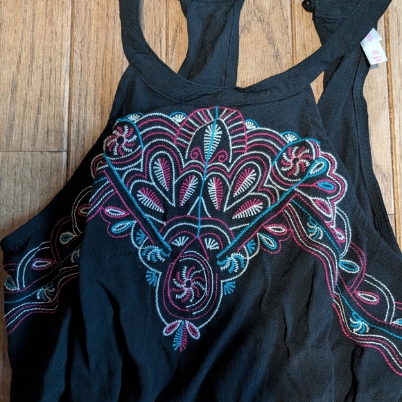 NWT Xhilaration Black Sleeveless Embroidered Women's Romper Size Extra Small - Picture 3 of 5